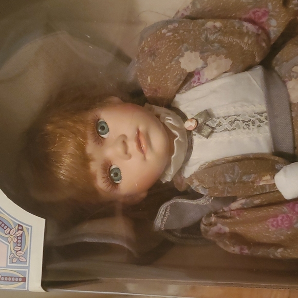 Porcelain Doll - Picture 3 of 3